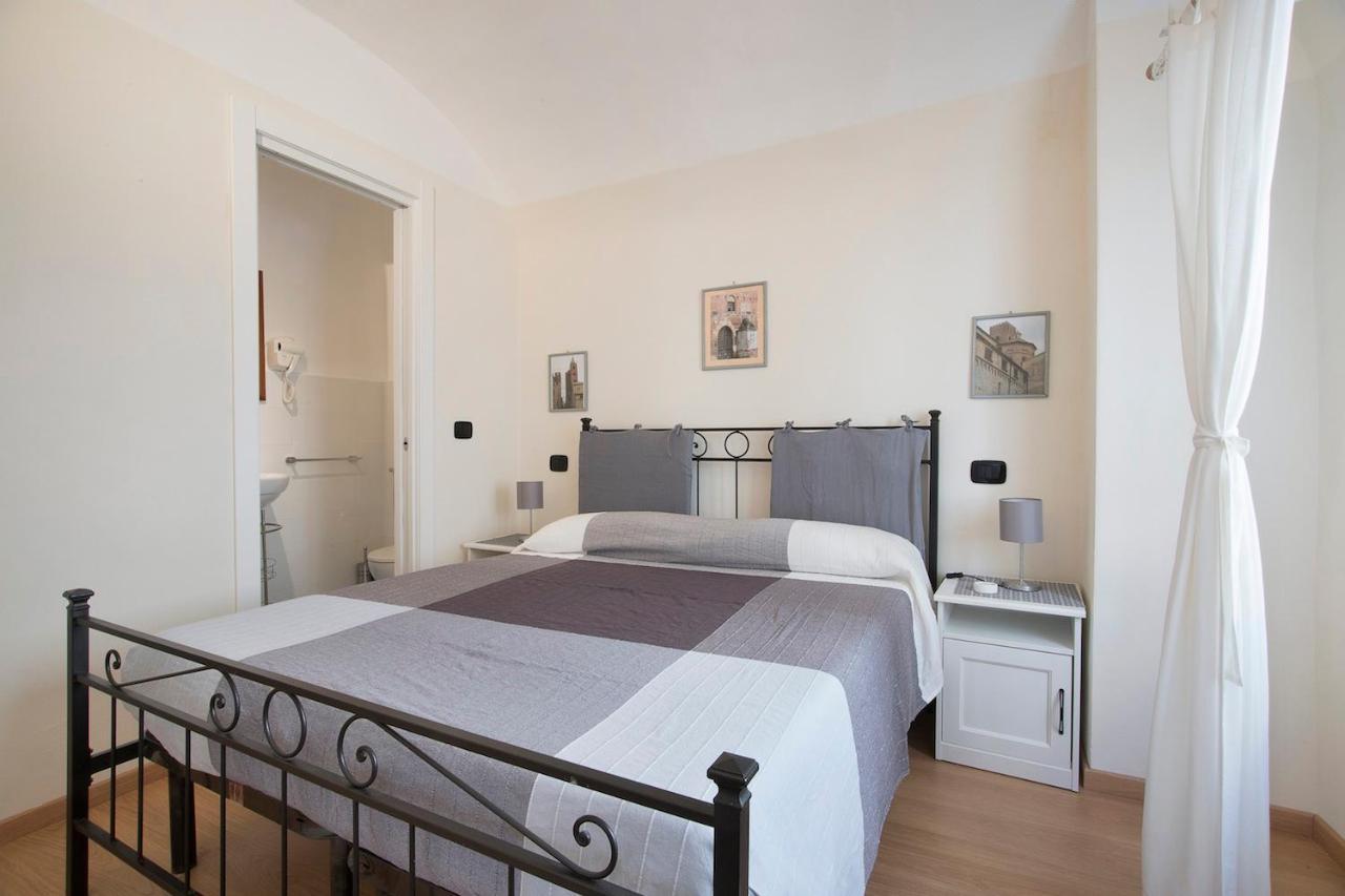 B&B Sotto Le Torri อัลเบงกา ภายนอก รูปภาพ
