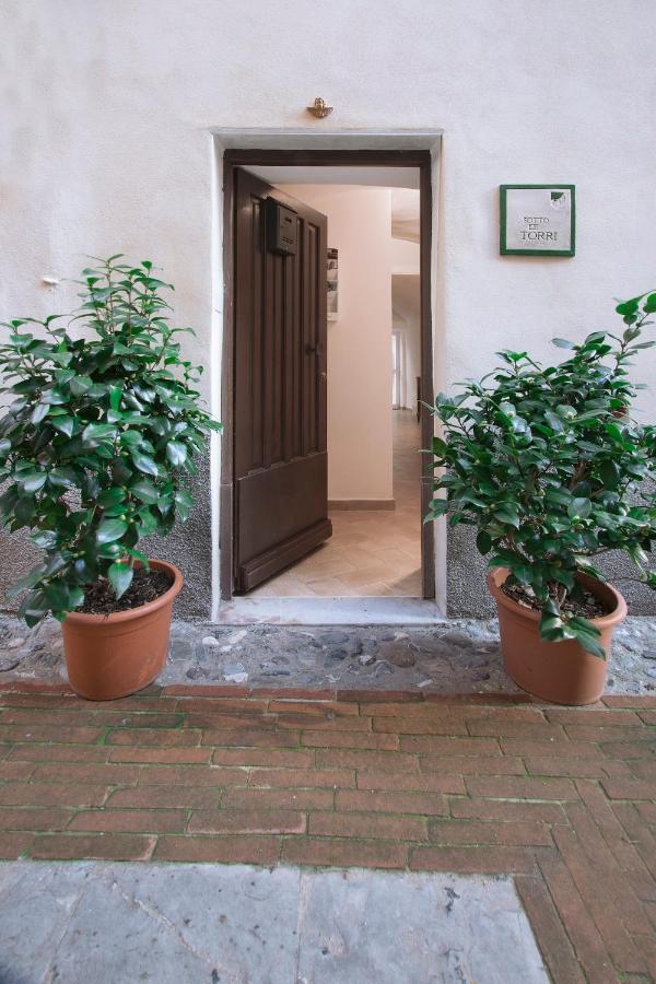 B&B Sotto Le Torri อัลเบงกา ภายนอก รูปภาพ