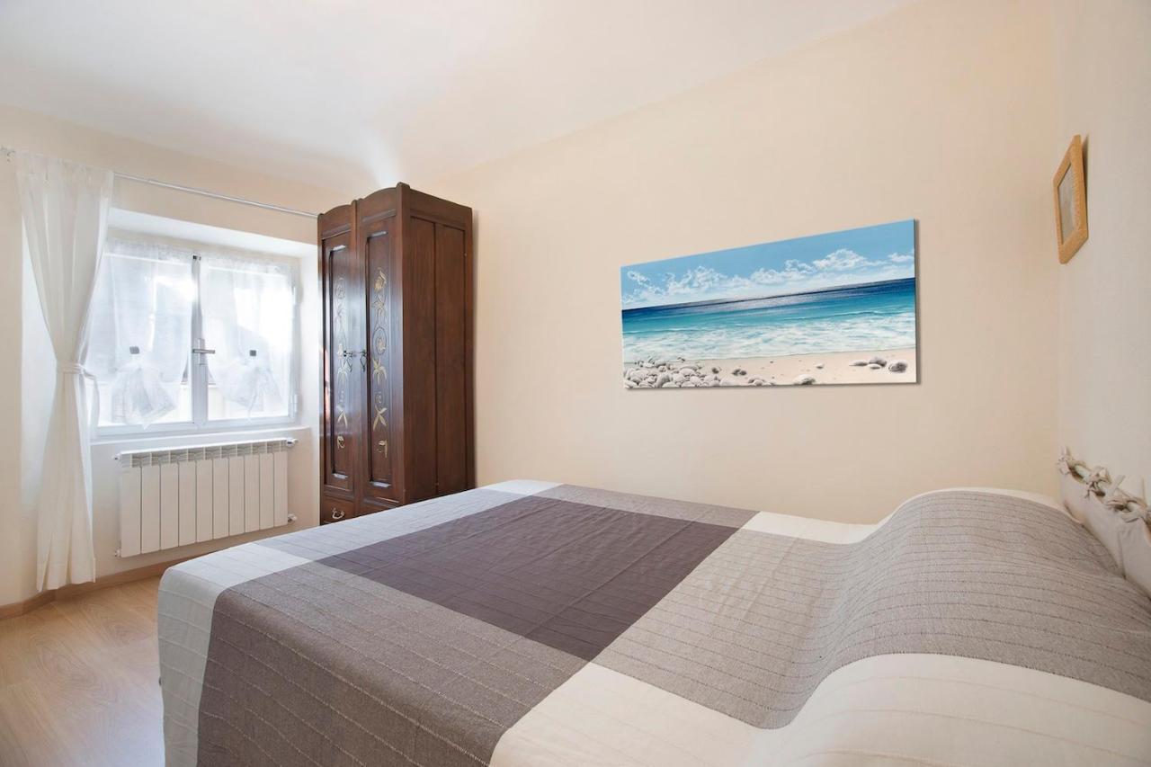 B&B Sotto Le Torri อัลเบงกา ภายนอก รูปภาพ