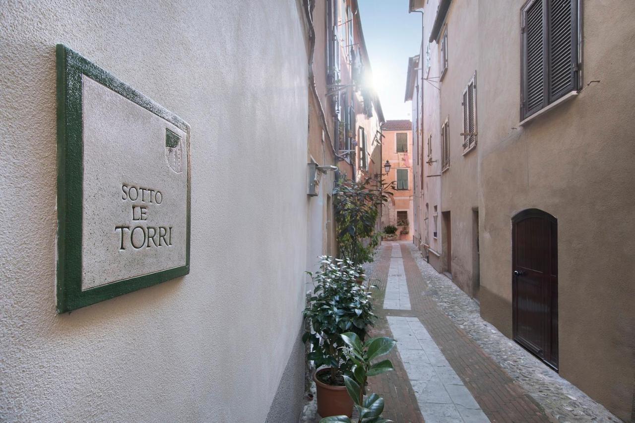 B&B Sotto Le Torri อัลเบงกา ภายนอก รูปภาพ